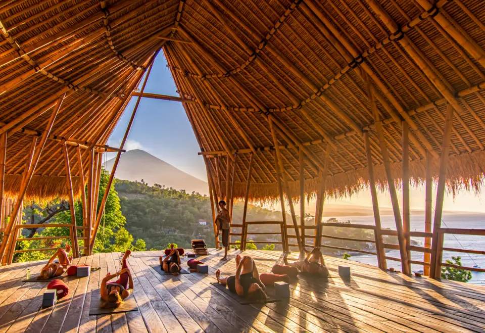 The ocean-facing bamboo pavilion at Blue Earth Village in Amed